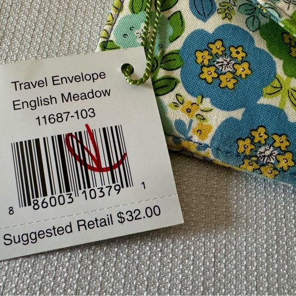 NWT Vera Bradley English Meadow (Retired) Travel Envelope, Floral Pattern - Picture 2 of 11